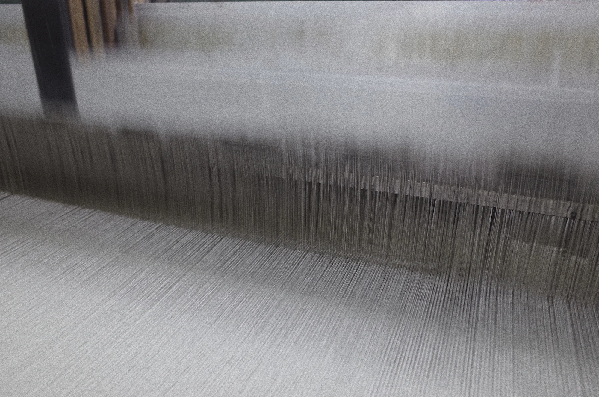 Reed in motion during weaving at Fred Textile